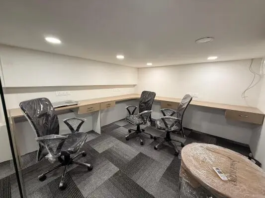 Office Cabin — 350 sq.ft, Hiranandani Estate Thane